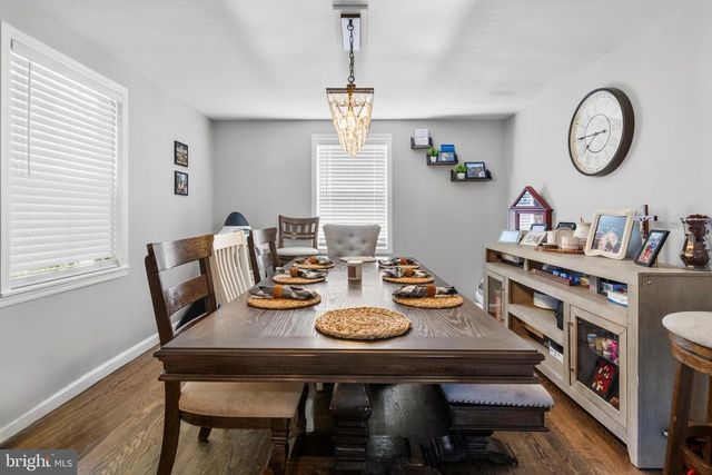 81 LOCKWOOD AVE, Woodbridge, NJ 07095