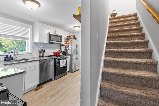 81 LOCKWOOD AVE, Woodbridge, NJ 07095