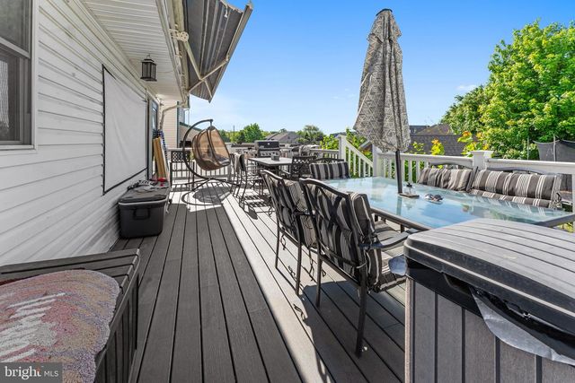 81 LOCKWOOD AVE, Woodbridge, NJ 07095