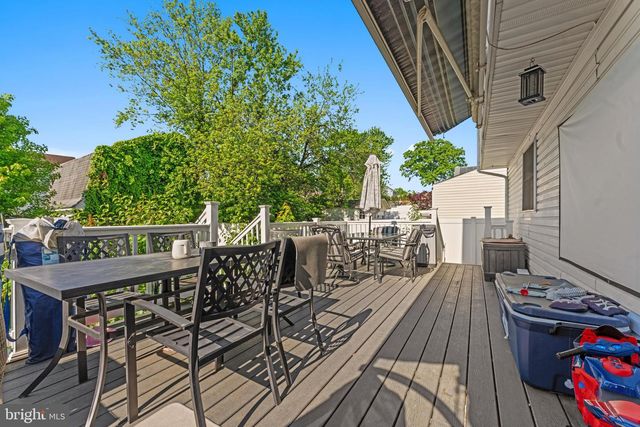 81 LOCKWOOD AVE, Woodbridge, NJ 07095