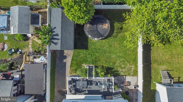 81 LOCKWOOD AVE, Woodbridge, NJ 07095