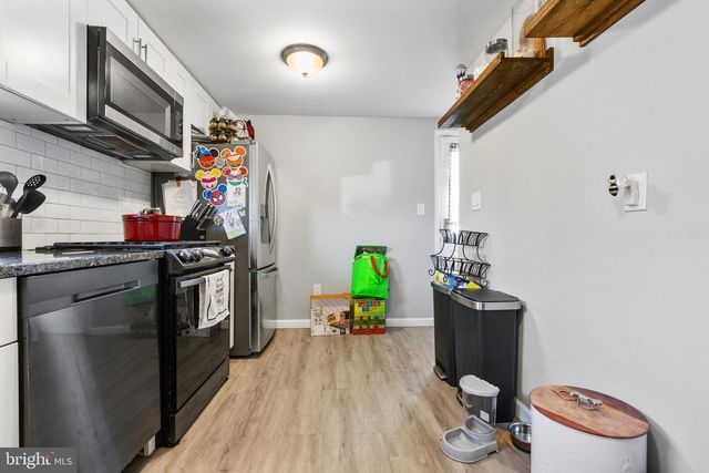 81 LOCKWOOD AVE, Woodbridge, NJ 07095