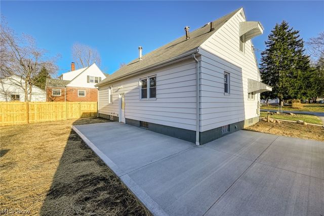 1245 Chelton Drive, Kent, OH 44240