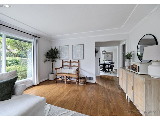 17015 TUALATIN St, Lake Oswego, OR 97035