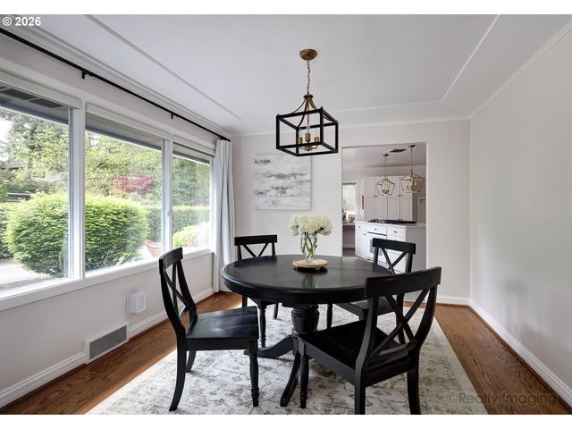 17015 TUALATIN St, Lake Oswego, OR 97035