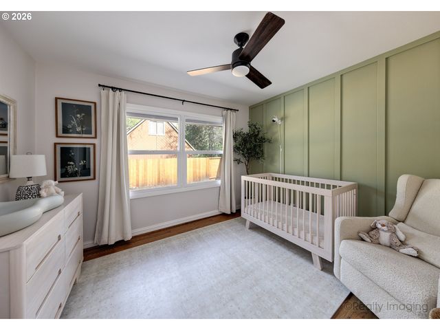 17015 TUALATIN St, Lake Oswego, OR 97035