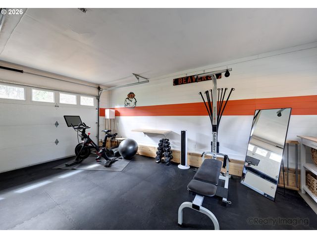 17015 TUALATIN St, Lake Oswego, OR 97035