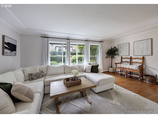 17015 TUALATIN St, Lake Oswego, OR 97035