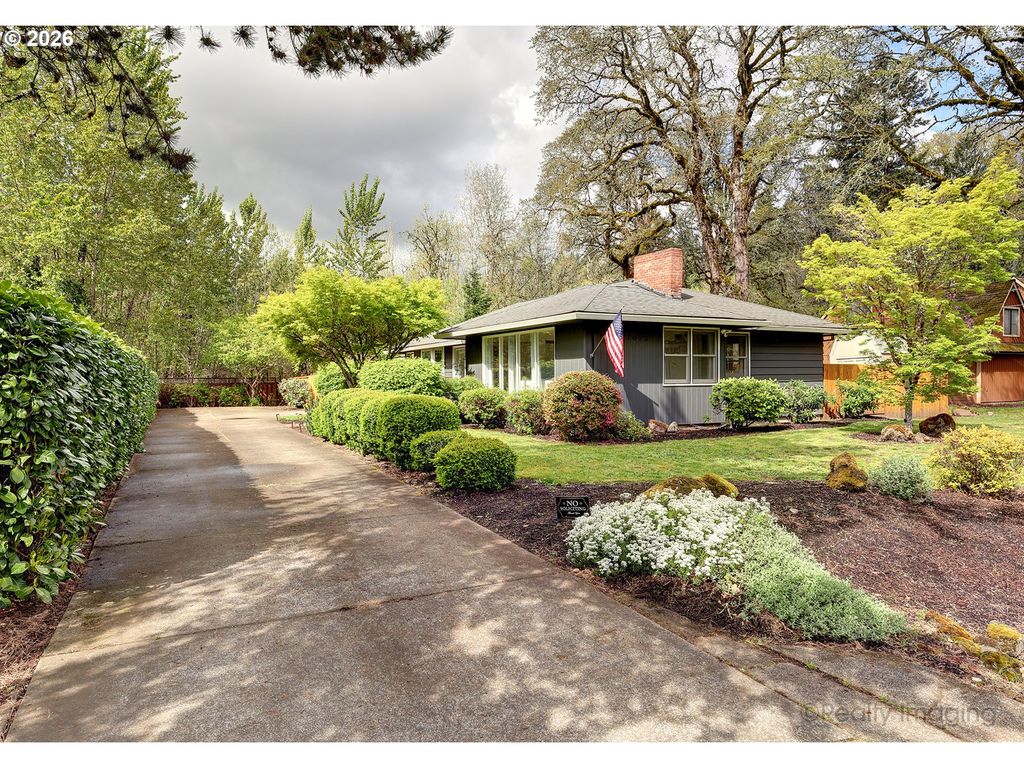17015 TUALATIN St, Lake Oswego, OR 97035