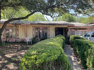 326 Laurelwood Dr, San Antonio, TX 78213