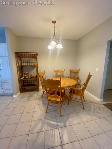 8095 Woodstone Court, Grand Blanc Charter Township, MI 48439