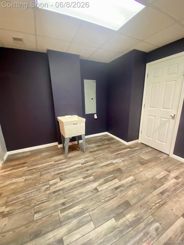 8095 Woodstone Court, Grand Blanc Charter Township, MI 48439