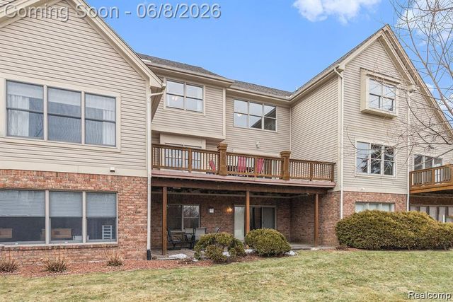 8095 Woodstone Court, Grand Blanc Charter Township, MI 48439