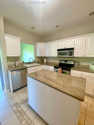 8095 Woodstone Court, Grand Blanc Charter Township, MI 48439