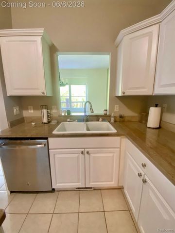 8095 Woodstone Court, Grand Blanc Charter Township, MI 48439
