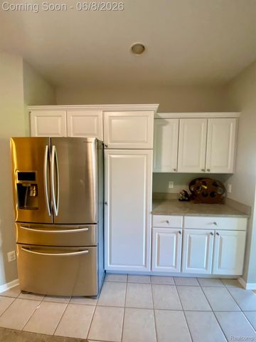 8095 Woodstone Court, Grand Blanc Charter Township, MI 48439