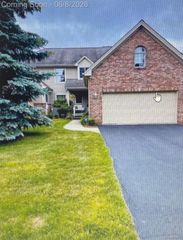 8095 Woodstone Court, Grand Blanc Charter Township, MI 48439