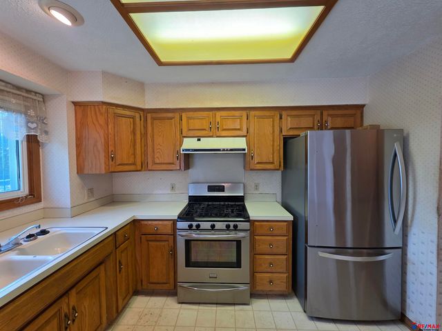 7837 S 70 Street, La Vista, NE 68128