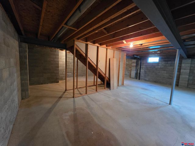 7837 S 70 Street, La Vista, NE 68128