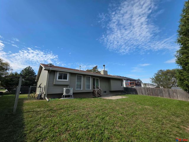 7837 S 70 Street, La Vista, NE 68128