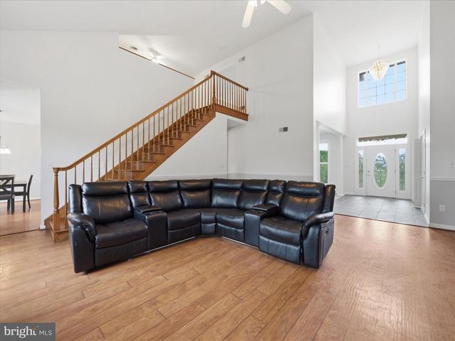 104 FROGTOWN RD, Hanover, PA 17331