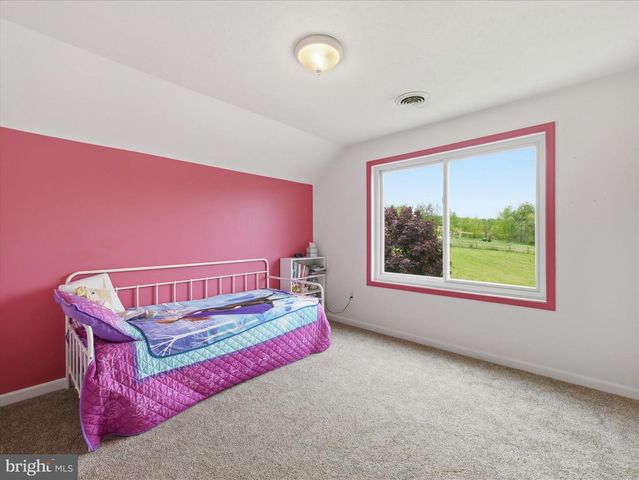 104 FROGTOWN RD, Hanover, PA 17331