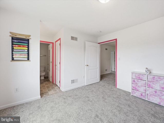 104 FROGTOWN RD, Hanover, PA 17331