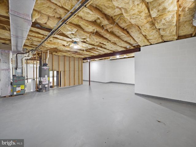 104 FROGTOWN RD, Hanover, PA 17331