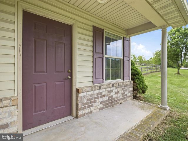 104 FROGTOWN RD, Hanover, PA 17331
