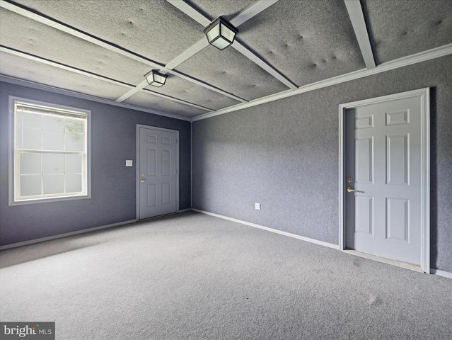 104 FROGTOWN RD, Hanover, PA 17331