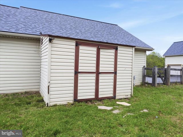 104 FROGTOWN RD, Hanover, PA 17331