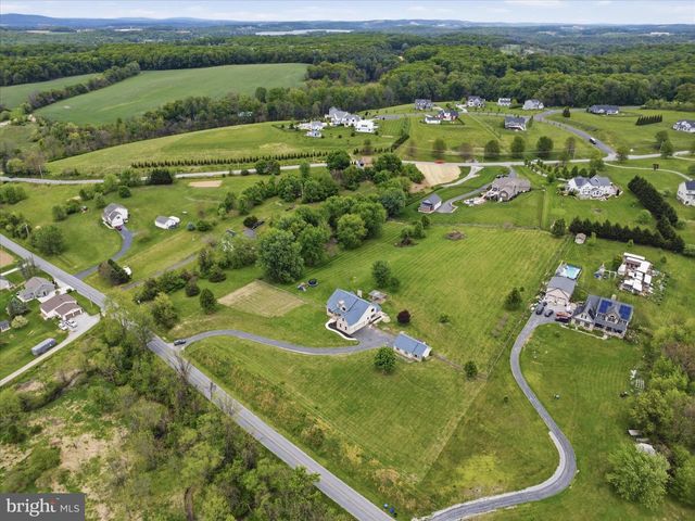 104 FROGTOWN RD, Hanover, PA 17331