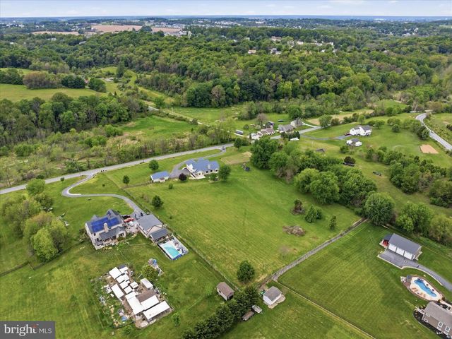 104 FROGTOWN RD, Hanover, PA 17331