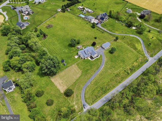 104 FROGTOWN RD, Hanover, PA 17331
