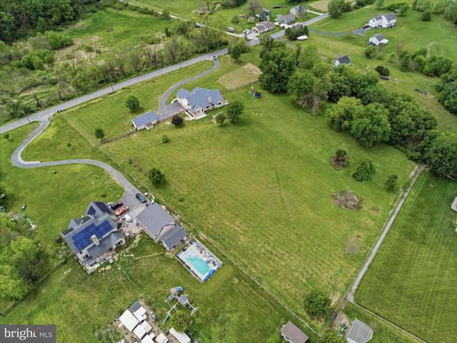 104 FROGTOWN RD, Hanover, PA 17331