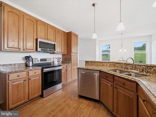 104 FROGTOWN RD, Hanover, PA 17331