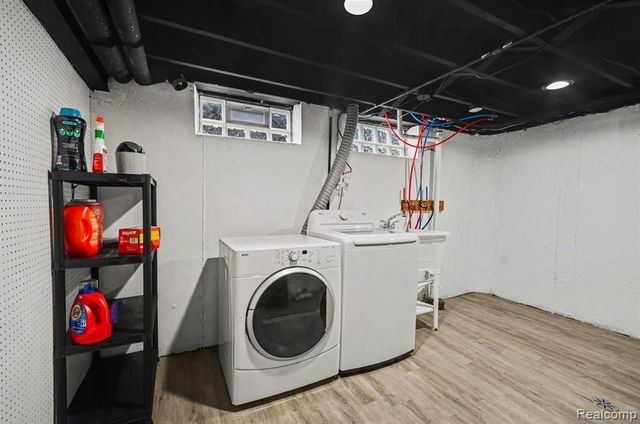 9871 Doris Street, Livonia, MI 48150