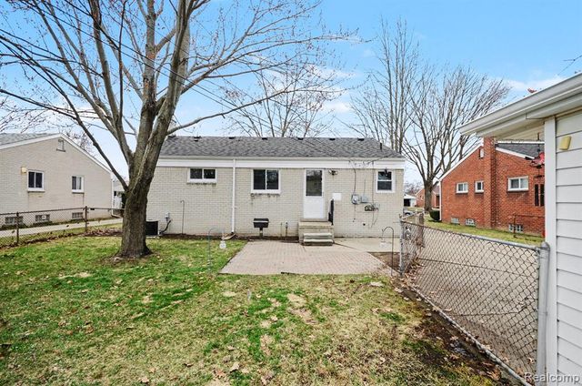 9871 Doris Street, Livonia, MI 48150