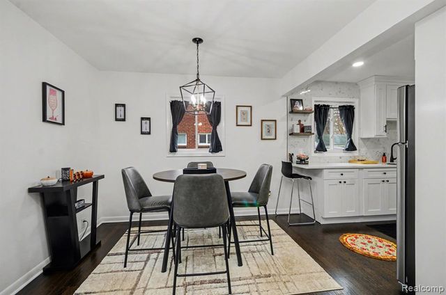 9871 Doris Street, Livonia, MI 48150