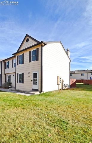 2438 Lexington Village Lane, Colorado Springs, CO 80916
