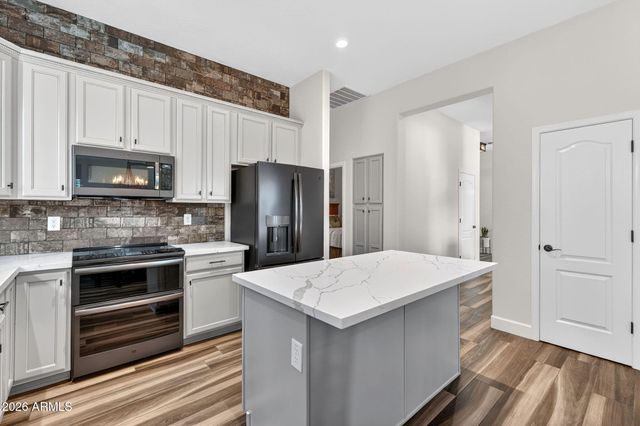4810 S ANVIL Place, Chandler, AZ 85249