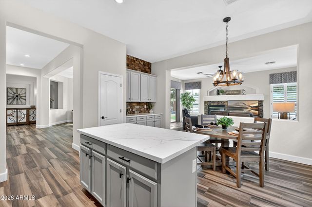 4810 S ANVIL Place, Chandler, AZ 85249