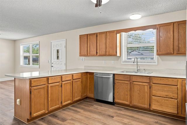 10380 GOLDEN AVENUE, Weeki Wachee, FL 34613
