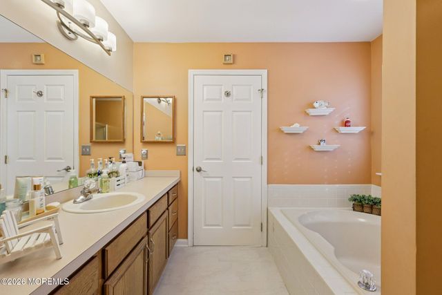 25 N Avon Drive, Jackson, NJ 08527