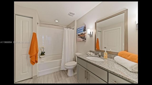 7850 Pasadena Blvd B1, Pembroke Pines, FL 33024