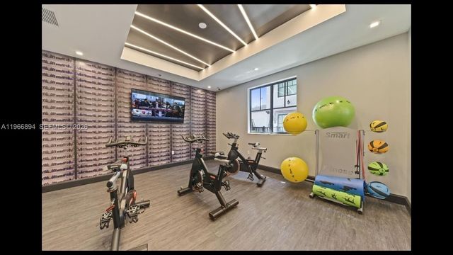 7850 Pasadena Blvd B1, Pembroke Pines, FL 33024