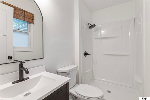 2220 S 164th Circle, Omaha, NE 68130