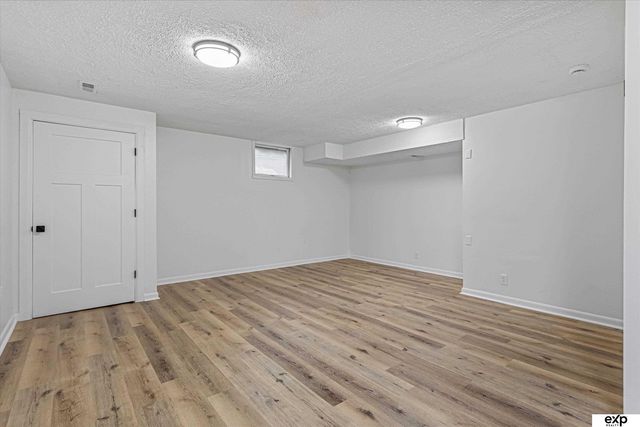 2220 S 164th Circle, Omaha, NE 68130