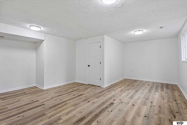 2220 S 164th Circle, Omaha, NE 68130