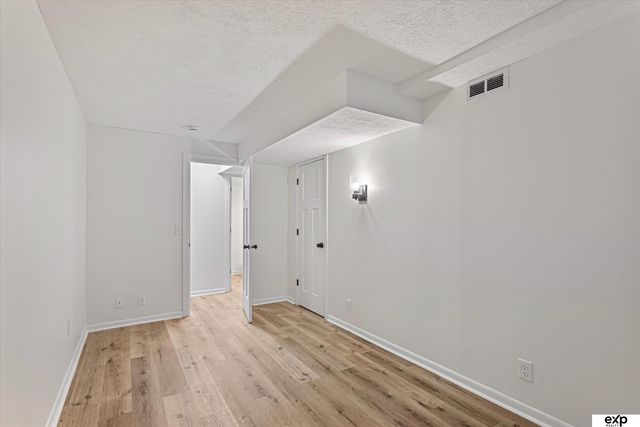 2220 S 164th Circle, Omaha, NE 68130